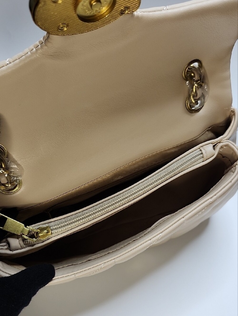 Alyssa Quilted Cream Shoulder Bag with Gold Hardware - Picture 7 of 8